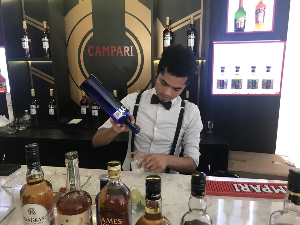 Talento y edecanes de Campari